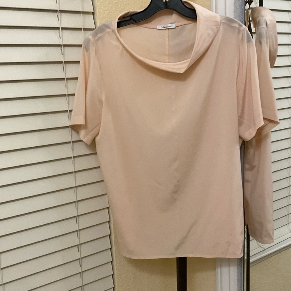 Women blouse size 10(42 euro)